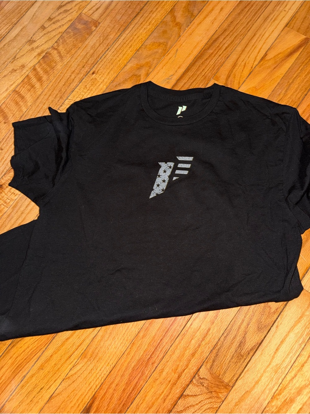1st Phorm Men’s size medium Black Shirt